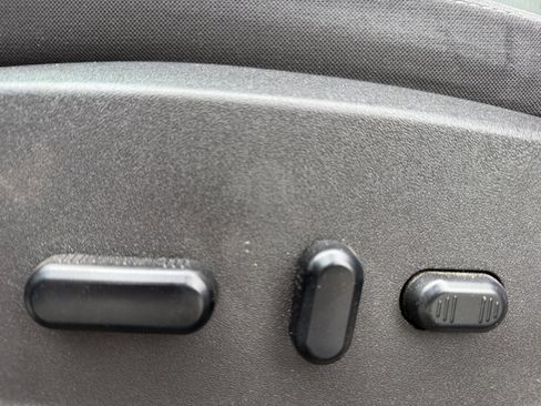 Used 2019 Ford Escape SE FWD image 14
