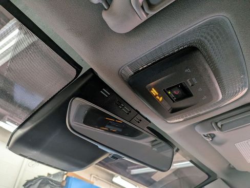 Used 2023 Toyota Prius LE FWD image 19