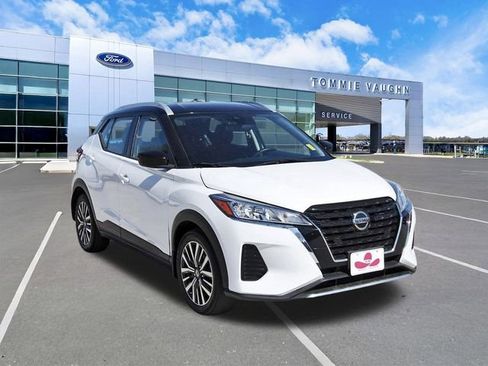Used 2021 Nissan Kicks SV image 6