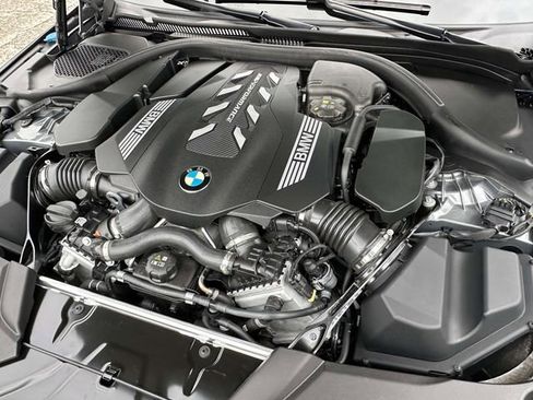 Certified 2023 BMW M550i xDrive w/ Executive Package image 17