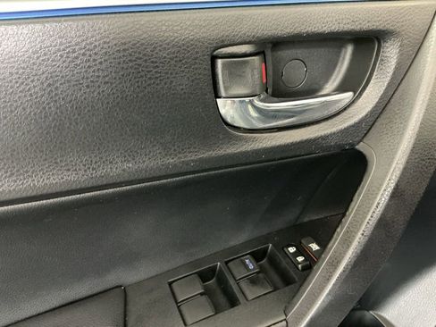 Used 2015 Toyota Corolla S image 17