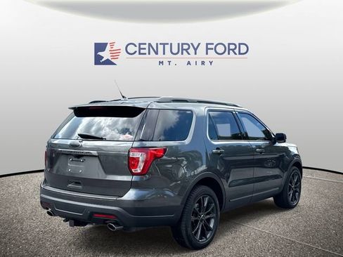 Used 2019 Ford Explorer XLT w/ Equipment Group 202A AWD/4WD image 2