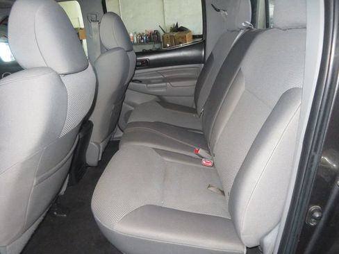 Used 2012 Toyota Tacoma 4x4 Double Cab image 24