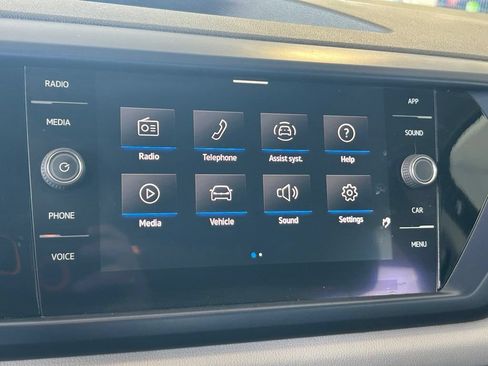 Used 2022 Volkswagen Taos SE FWD image 13