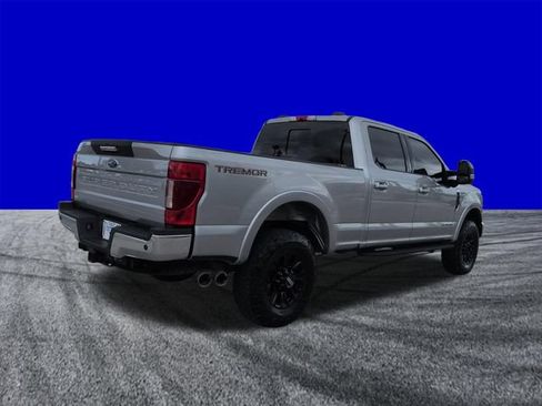 Certified 2022 Ford F250 Lariat w/ Tremor Off-Road Package AWD/4WD image 4