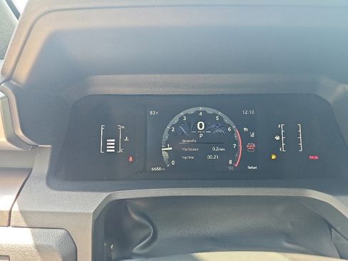 Used 2025 Toyota 4Runner SR5 AWD/4WD image 10