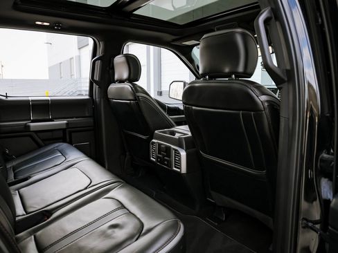 Used 2019 Ford F150 Platinum w/ Equipment Group 701A Luxury image 27