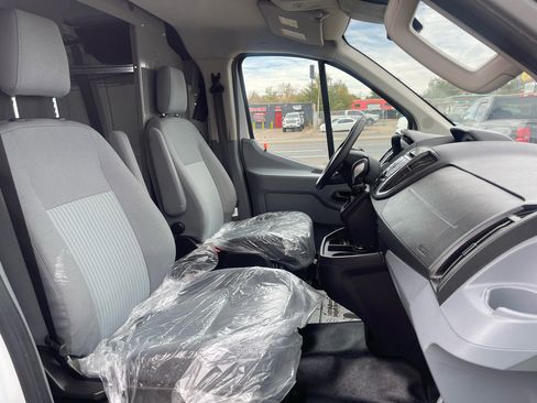 Used 2019 Ford Transit 250 130 Low Roof image 17
