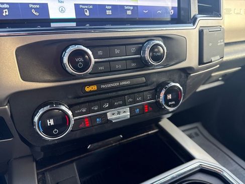 Used 2022 Ford F250 Lariat w/ Lariat Value Package image 47