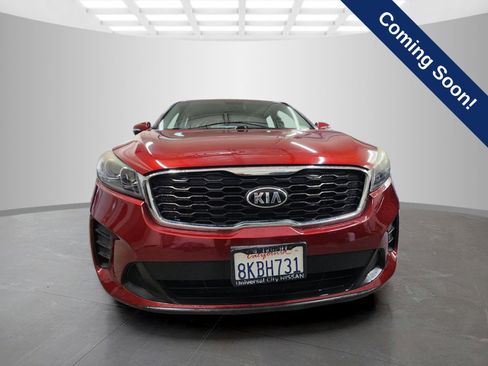 Used 2019 Kia Sorento LX image 2