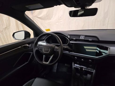 Certified 2025 Audi Q3 2.0T Premium w/ Convenience Package image 35