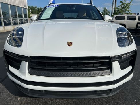 Used 2022 Porsche Macan AWD/4WD image 9