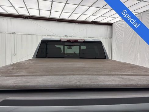 Used 2021 Chevrolet Silverado 1500 High Country w/ Technology Package AWD/4WD image 8