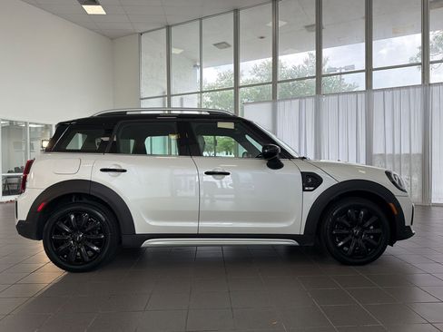Certified 2024 MINI Cooper Countryman S w/ Premium Package FWD image 8