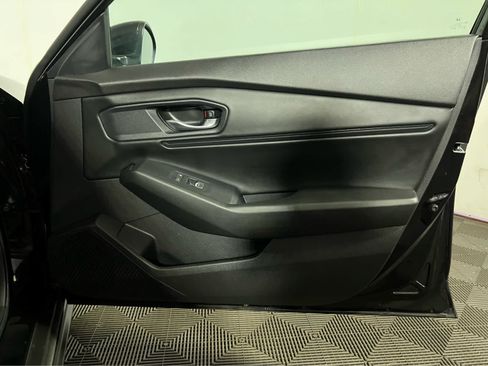 Used 2023 Honda Accord EX image 29