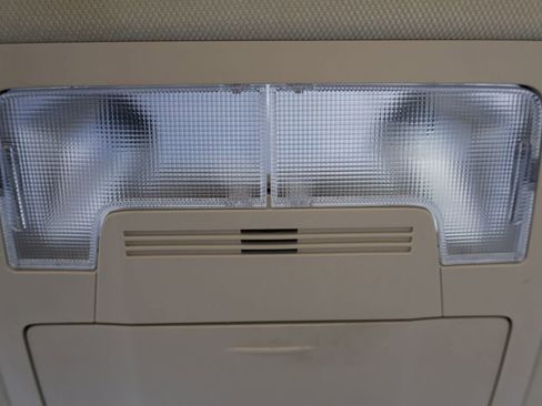 Used 2016 Toyota Camry LE image 15