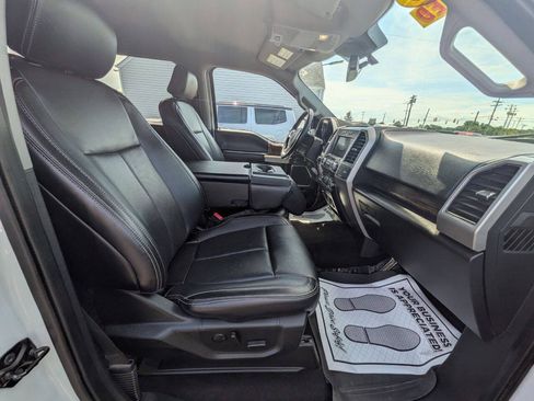 Used 2019 Ford F150 Lariat w/ Equipment Group 501A Mid AWD/4WD image 19