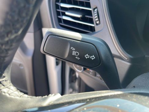 Used 2025 Ford Escape SE FWD image 16