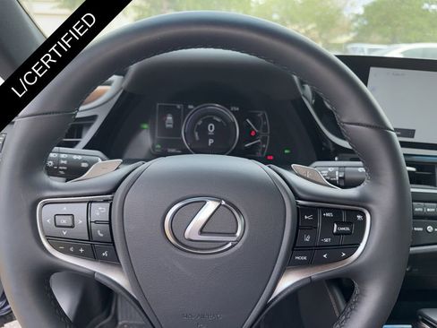 Used 2025 Lexus ES 300h w/ Premium Package FWD image 14