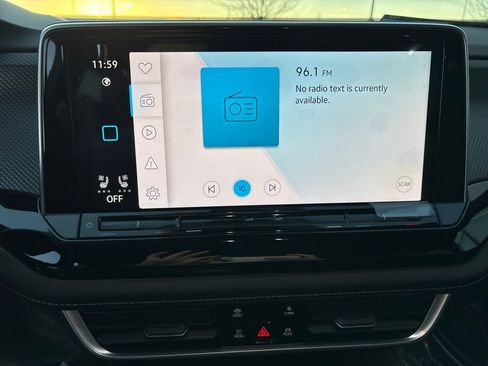New 2026 Volkswagen Atlas Cross Sport SEL Premium R-Line AWD/4WD image 18