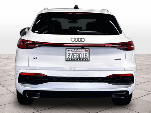 Used 2025 Audi Q5 Premium AWD/4WD image 7