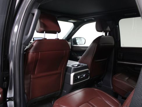 Used 2024 Ford Expedition Limited image 27