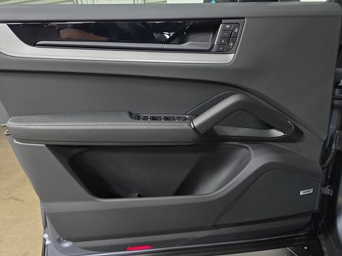 New 2026 Porsche Cayenne S AWD/4WD image 22
