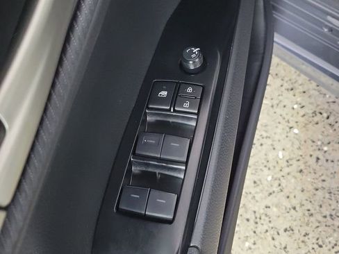Used 2025 Toyota Camry SE FWD image 22
