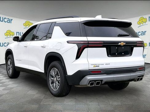 Used 2026 Chevrolet Traverse LT AWD/4WD image 4