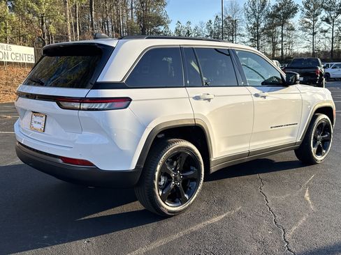 New 2026 Jeep Grand Cherokee Limited w/ Limited Altitude Package image 3