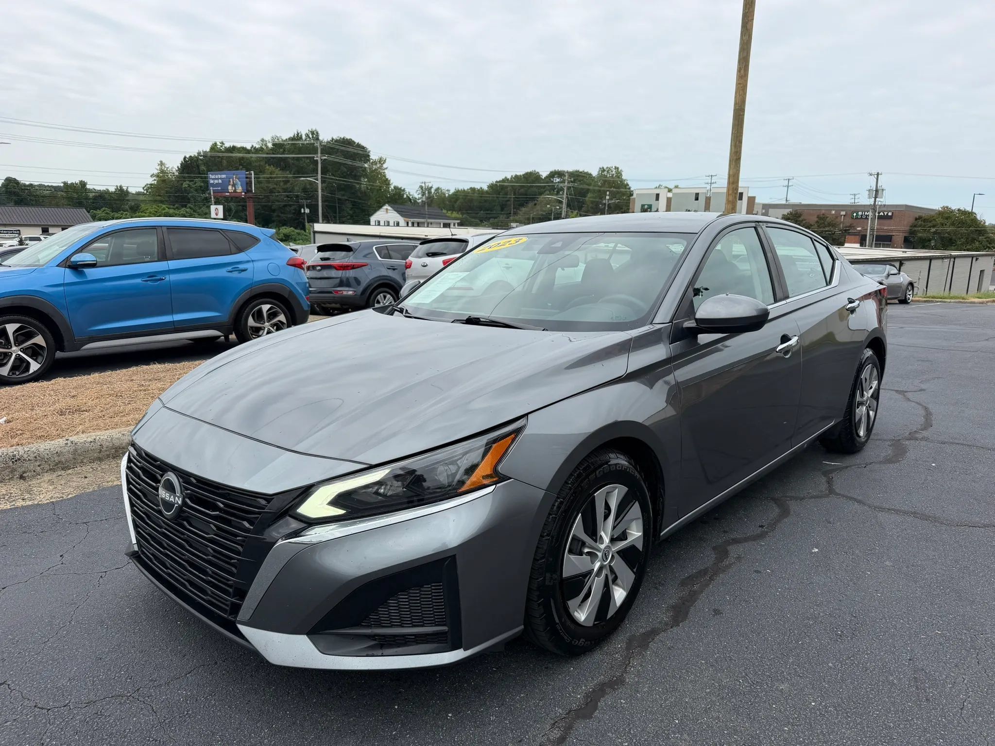 Used 2023 Nissan Altima 2.5 S FWD image 3