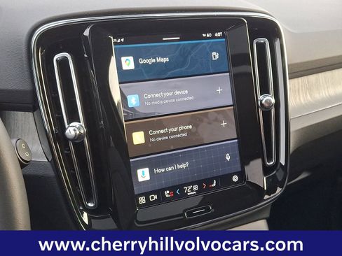 Certified 2025 Volvo XC40 B5 Ultra w/ Protection Package Premier image 18