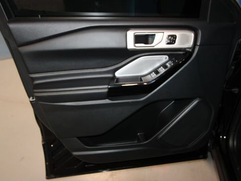 Used 2023 Ford Explorer ST w/ Equipment Group 401A AWD/4WD image 5