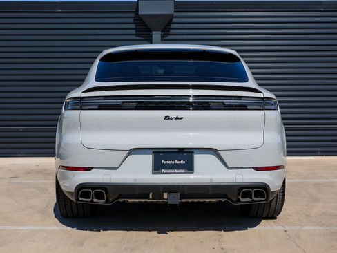 New 2025 Porsche Cayenne Turbo image 6