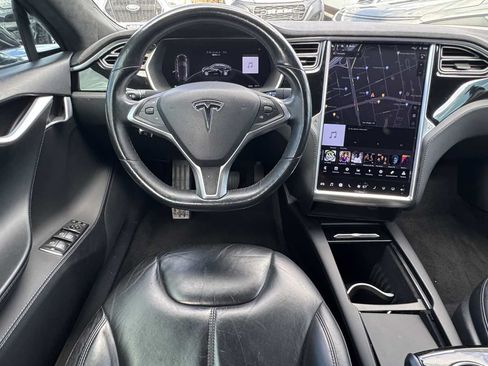 Used 2015 Tesla Model S AWD image 23