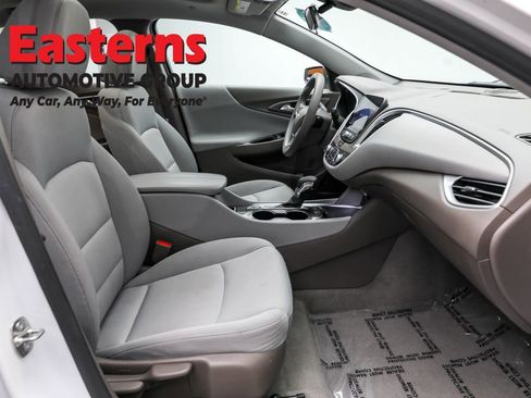 Used 2024 Chevrolet Malibu LT image 24