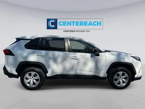 Used 2024 Toyota RAV4 LE AWD/4WD image 4