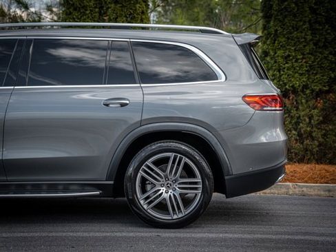 Used 2022 Mercedes-Benz GLS 450 4MATIC image 11