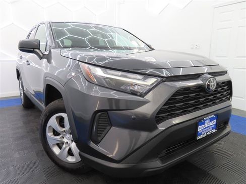 Used 2025 Toyota RAV4 LE AWD/4WD image 3