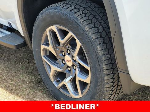 New 2026 GMC Sierra 1500 SLT w/ SLT Premium Package image 7