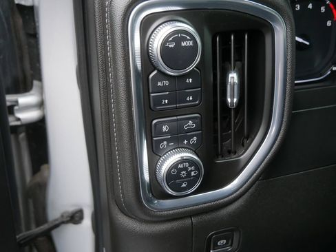 Used 2021 GMC Sierra 1500 SLT w/ SLT Premium Package AWD/4WD image 18