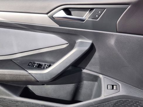 New 2026 Volkswagen Jetta SE FWD image 13