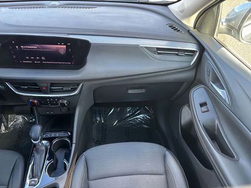 Used 2025 Buick Encore GX Preferred image 34