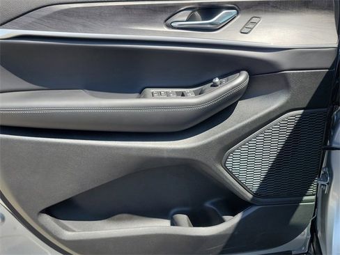 New 2025 Jeep Grand Cherokee L Limited w/ Luxury Tech Group II image 18