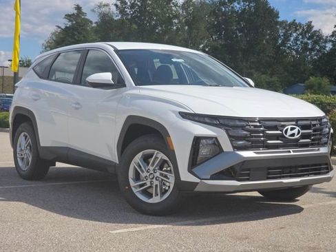 Certified 2026 Hyundai Tucson SE AWD/4WD image 2