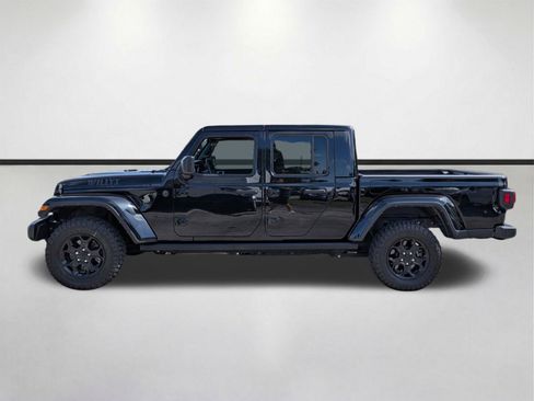 Used 2023 Jeep Gladiator Sport AWD/4WD image 7
