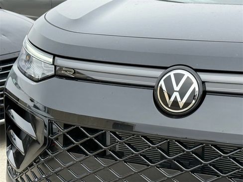 New 2026 Volkswagen Tiguan SE R-Line image 4