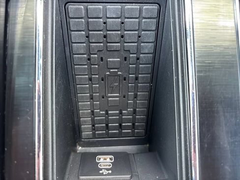 Used 2025 Lincoln Aviator Reserve AWD/4WD image 15