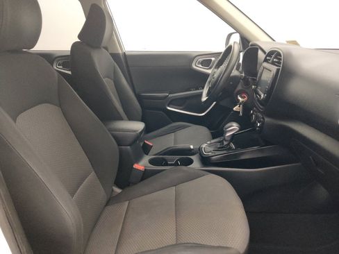 Used 2020 Kia Soul LX FWD image 21