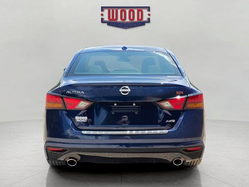 Used 2023 Nissan Altima 2.5 SR w/ SR Premium Package AWD/4WD image 3